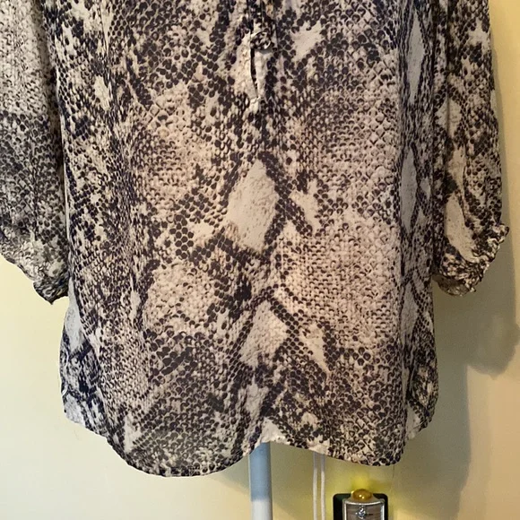 LOFT blouse NWOT - Picture 3 of 12